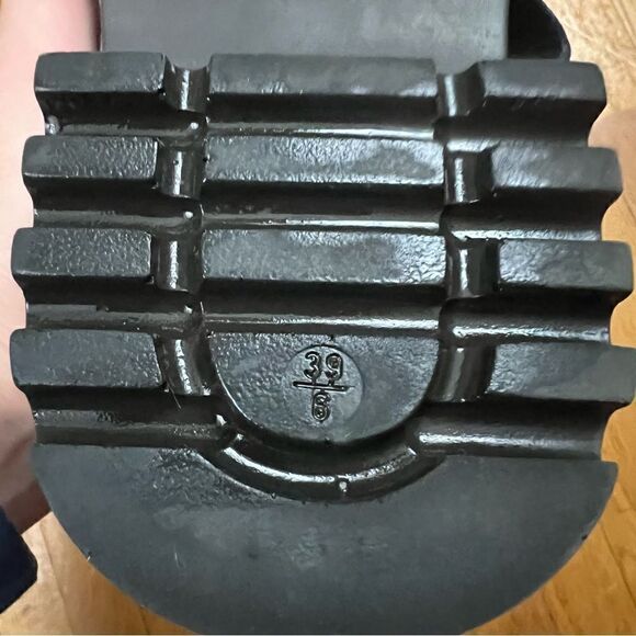 Retro Y2K Chunky Heel Sandals - Picture 3 of 8